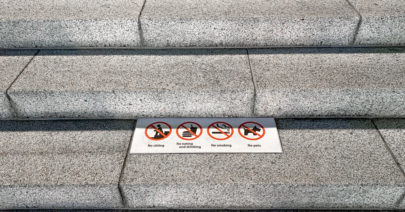 Don’ts on the steps