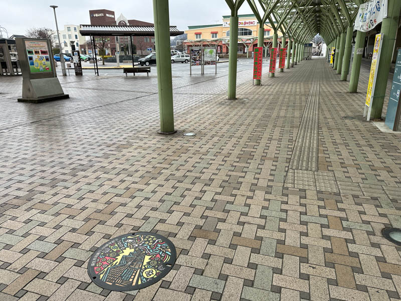 Manhole at Kiryu Station, Gunma