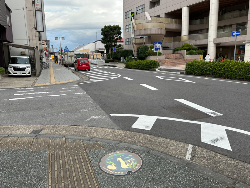 Manhole cover Ushiku, Japan